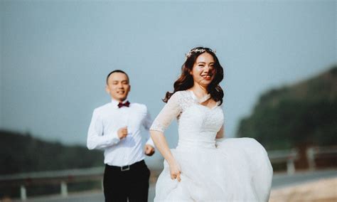 夫妻相差幾歲最好|夫妻差幾歲最好？專家解析年齡差異影響因素